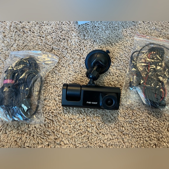 Dual Camera Dashcam - Picture 3 of 3